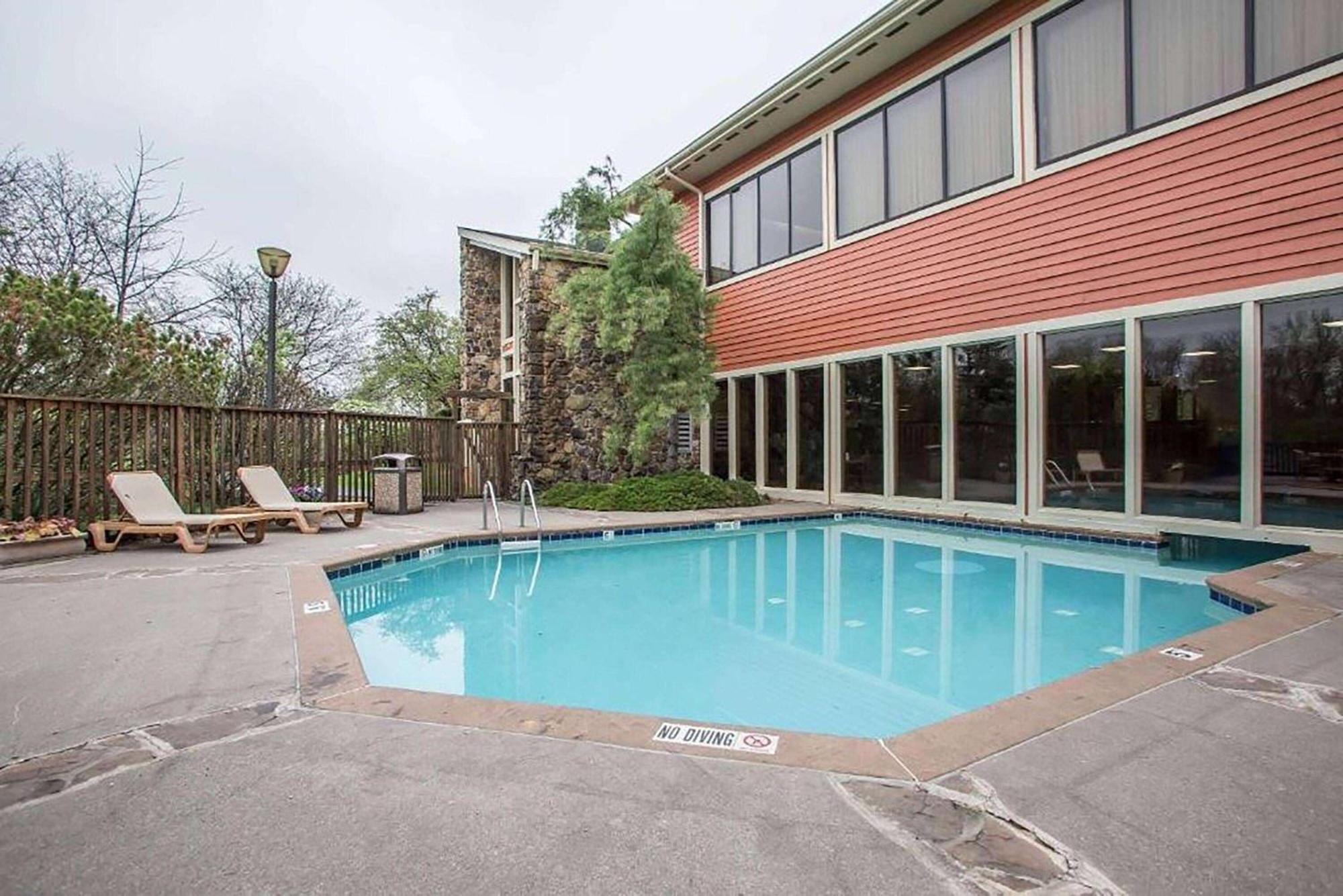 Howard Johnson By Wyndham Merrillville Zewnętrze zdjęcie